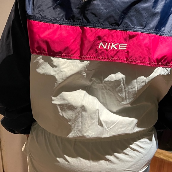 Nike rain jacket, size med, in navy, pink, and white, in good condition. - Picture 2 of 7